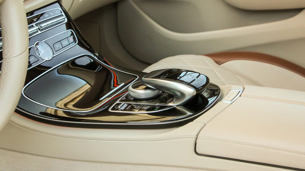 MERCEDES-BENZ E-OSZTÁLY