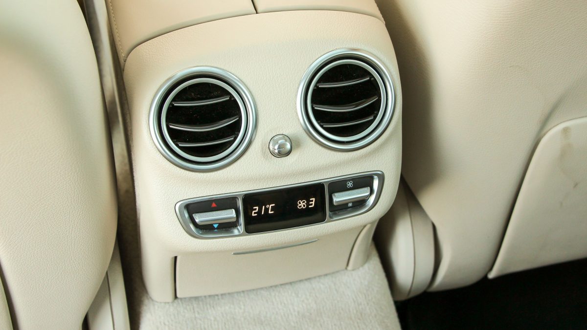 MERCEDES-BENZ E-OSZTÁLY