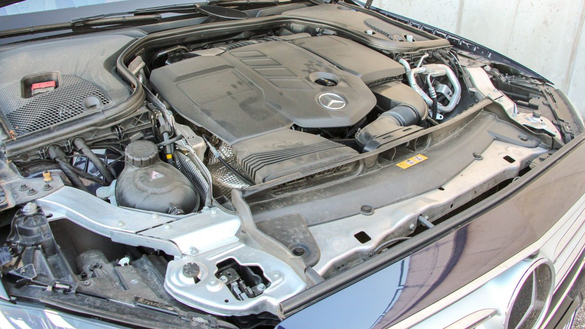 MERCEDES-BENZ E-OSZTÁLY