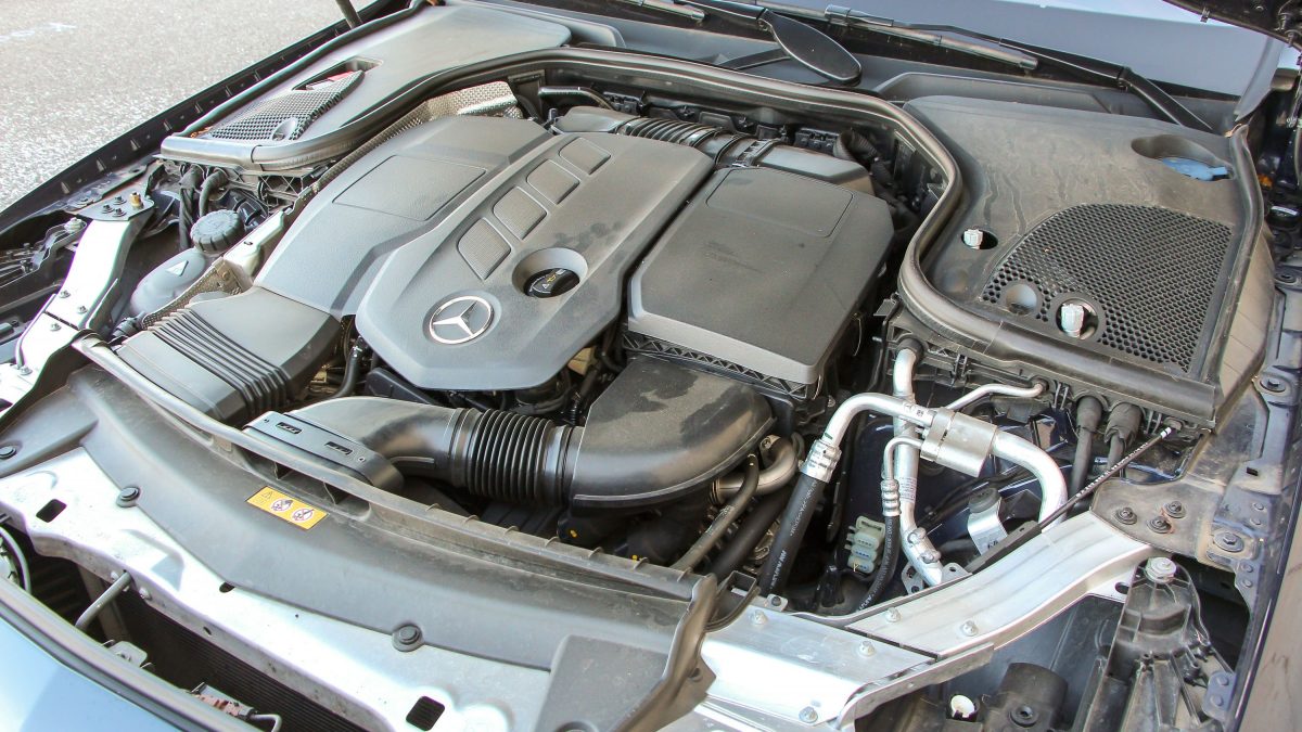 MERCEDES-BENZ E-OSZTÁLY