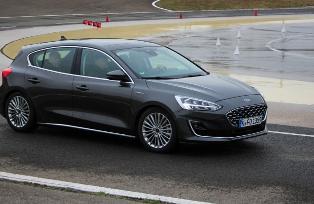 Még mindig etalon a Focus futóműve - Ford Focus menetpróba