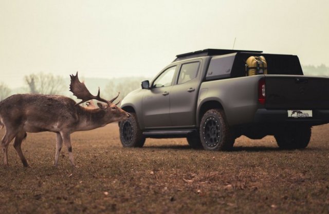 Guruló vadles készült a Mercedes pickupjából