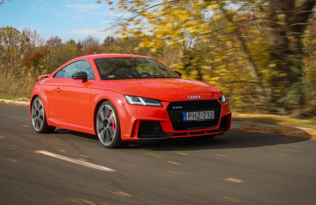 Kicsi R8 - Audi TT RS teszt