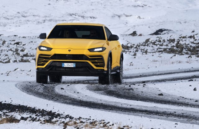 Lamborghinivel a jég birodalmában!