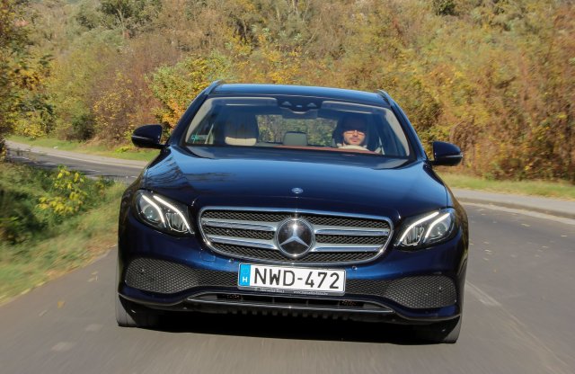 Most éri meg igazán! Mercedes-Benz E-osztály használtteszt
