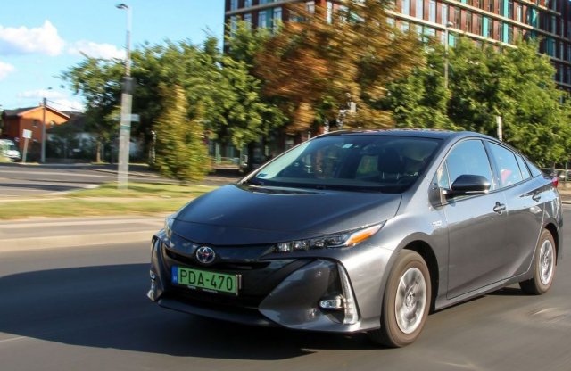 Helycsere  a legmegbízhatóbb márkák dobogóján