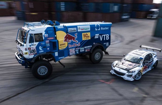 Kamaz és RX-8 kergetőznek egymással