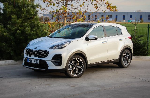 Dízel is, könnyű is, hibrid is, mi az? - Kia Sportage menetpróba
