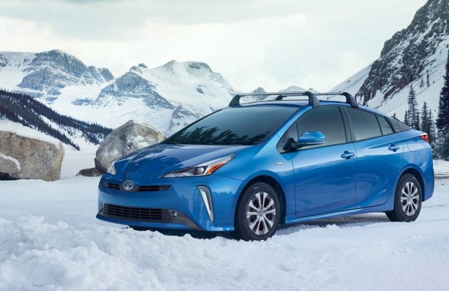 Mostantól hátul is kapar a Toyota Prius