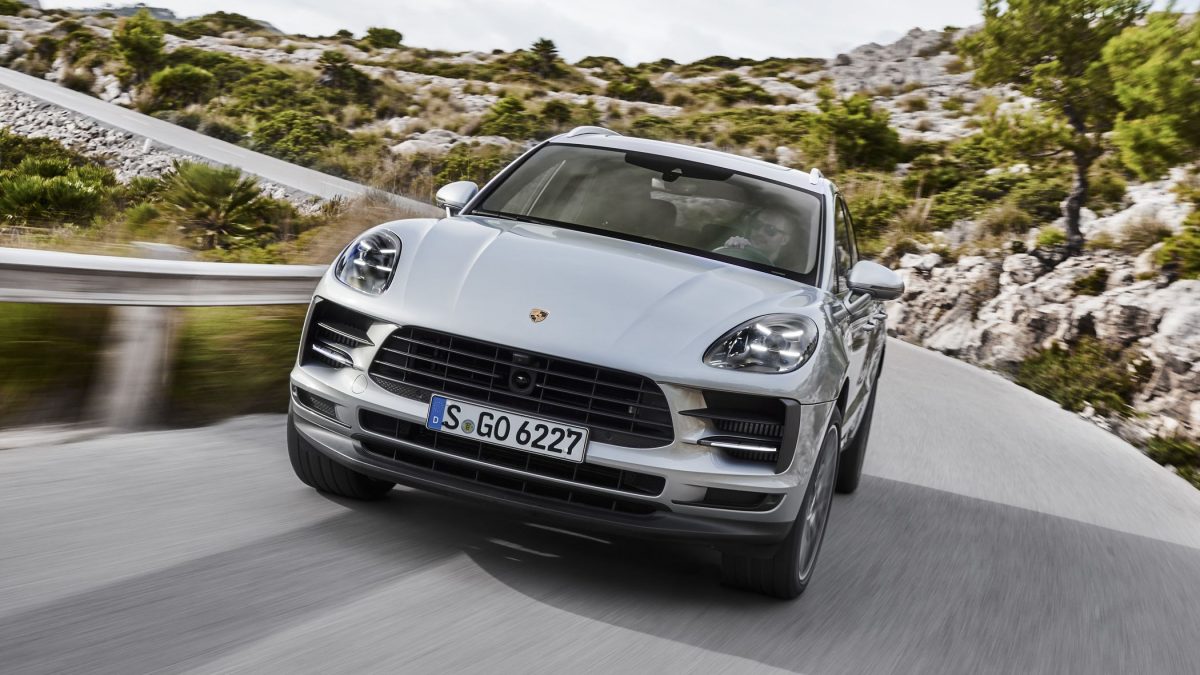 PORSCHE MACAN
