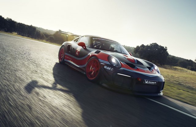 Pályára szabadul a Porsche 911 GT2 RS