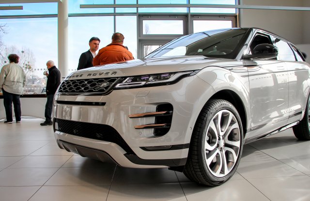 A látszat néha csal – Itthon mutatkozott az új Evoque!