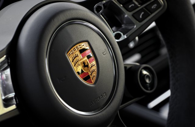 A mikrohullámú gyújtás mentheti meg a belsőégésű motorokat?