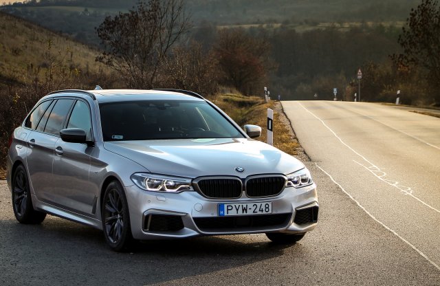 Számháború – BMW M550d xDrive Touring