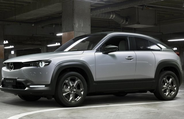 Ezért lesz kicsi a Mazda MX-30 hatótávja