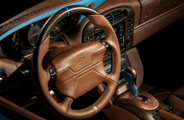 Kívül érdekes, belül gyönyörű ez a Vilner Porsche 911