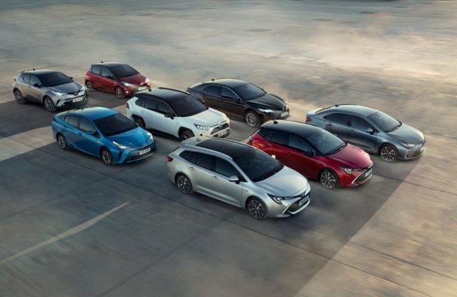 Már több mint 15 millió hibridet adott el a Toyota
