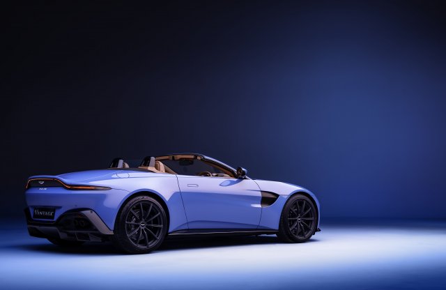 Öröm ránézni az új Aston Martin Vantage Roadsterre