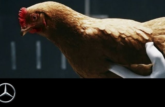 Emlékszel még a Mercedes és a Jaguar reklámcsatájára?