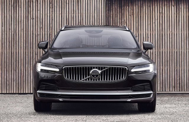 Lágy hibridekkel frissült a Volvo S90 és V90