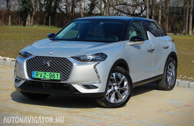 Jól áll a DS-nek a villamosság