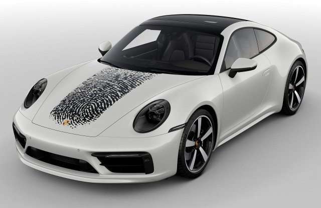 Ujjlenyomat, mint fényezés? A Porsche igent mondott rá!
