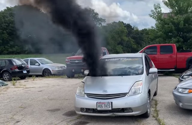 Füstöt okádó szörnyeteggé vált a dízelmotoros Toyota Prius