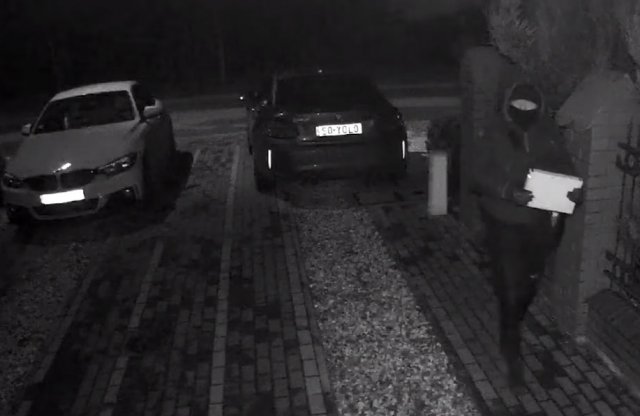 Így pattintanak meg egy BMW-t 2 perc alatt