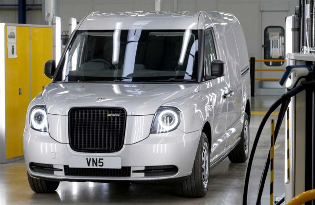 Furgon készült a londoni taxiból