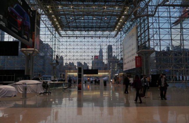 A Párizsi Autószalon törölve, a New York-i halasztva