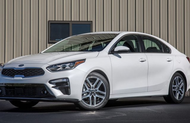 Íme Amerika 10 legtakarékosabb benzinmotoros autója