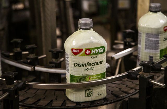 Már 110 ezer liter fertőtlenítőszert szállított ki a MOL