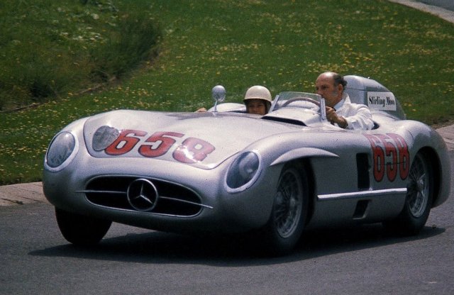 Sir Stirling Moss 90 éves korában, ma távozott