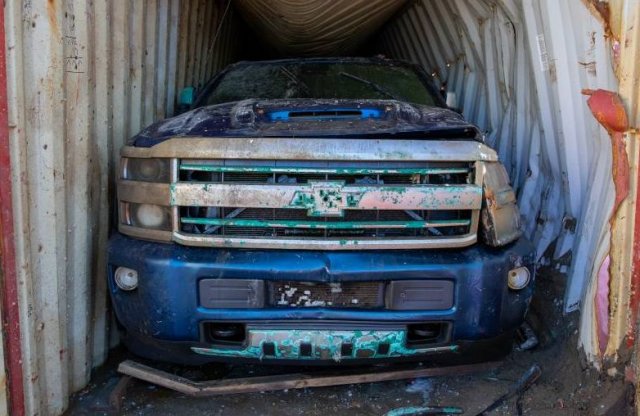 Autókat rejtő konténert halásztak ki az óceánból