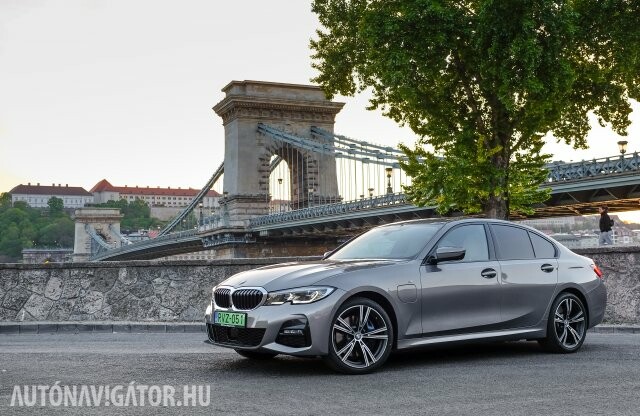 Csinálja valaki utána! – BMW 330e