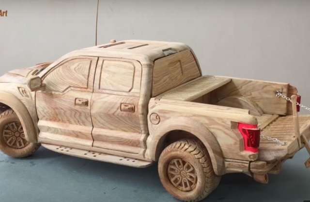 Így készíthetünk Ford F-150 Raptort otthon