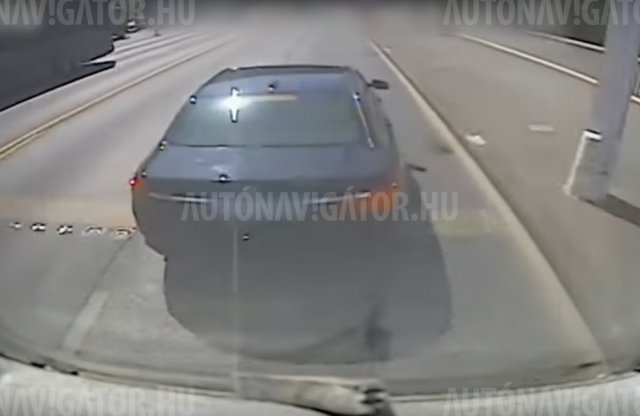 Tanulságos videó: nem mindig a hátulról ütköző a hibás