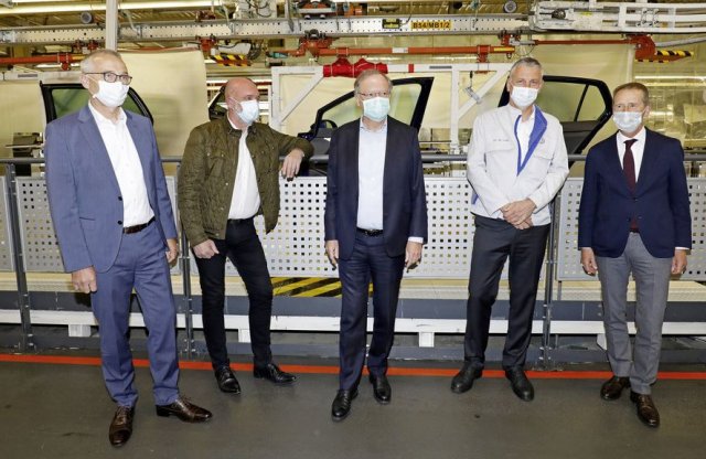 Maszkos emberekkel indult újra a Volkswagen wolfsburgi gyára