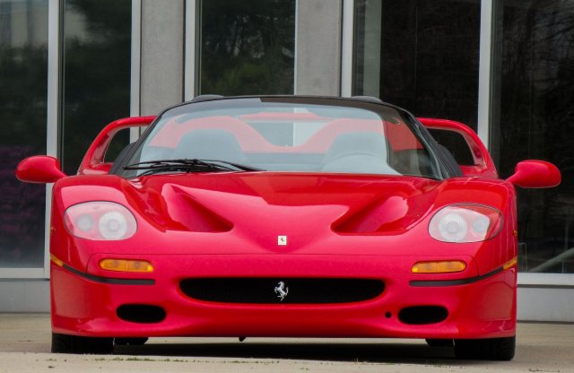 Ez az F50 ott volt a Ferrari standján a bemutatójakor