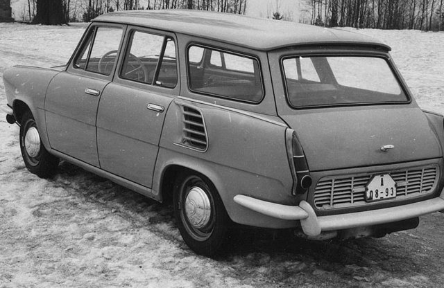 Hajaja, a farmotoros kombi, amiből csak egy létezik