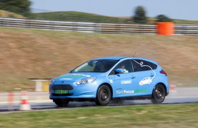 10 éves az Autónavigátor.hu, mi adjuk az ajándékokat