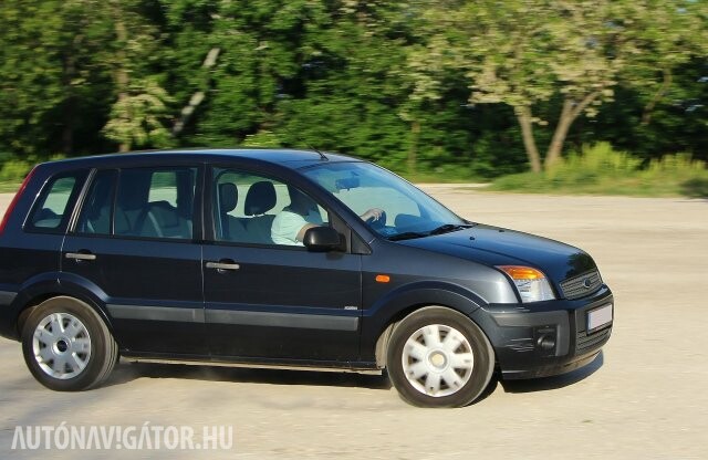 Hibátlan B-SUV? – Ford Fusion 1.4 használtteszt