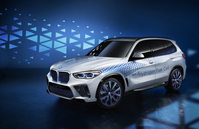 Hidrogén üzemanyagcellás modellekkel bővül a BMW kínálata