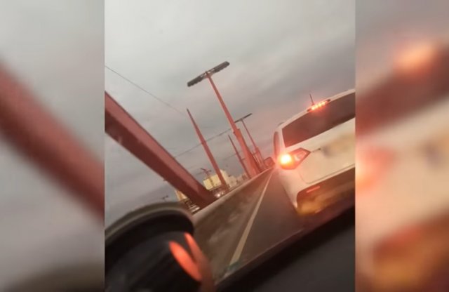 Büntetőfékezett a suzukis, bevonták a jogsiját