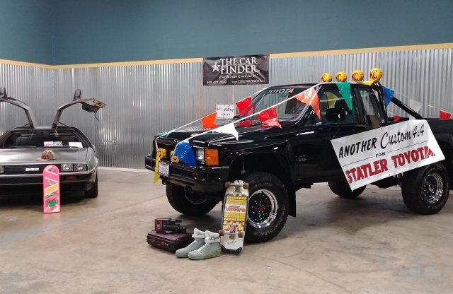 Marty McFly  Toyotája majdnem 20 millió forintot ért