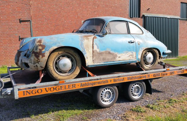 Valódi kék csoda lett ebből a Porsche 356 C-ből