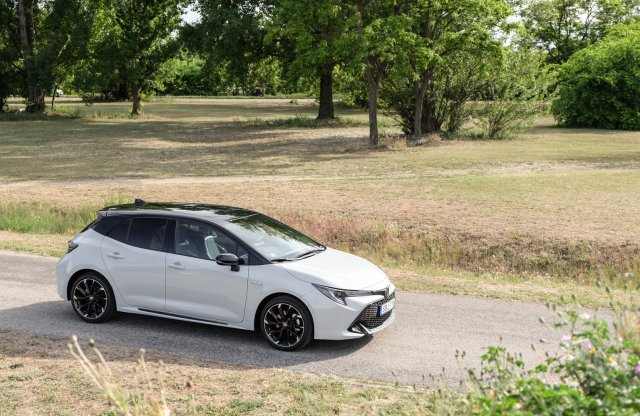 Perverz spórolás – Toyota Corolla GR Sport