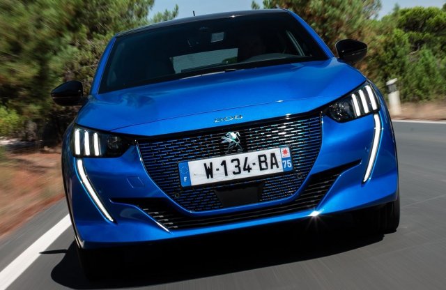 Lépett a Peugeot is: az e208 is megkapható már 8 milliótól