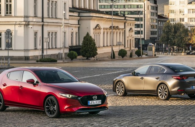 Erős turbómotort kap végre a Mazda3?