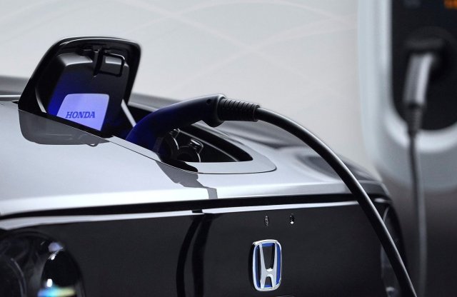 A pályázat lezárult, de marad a harc a villanyautó-vevőkért